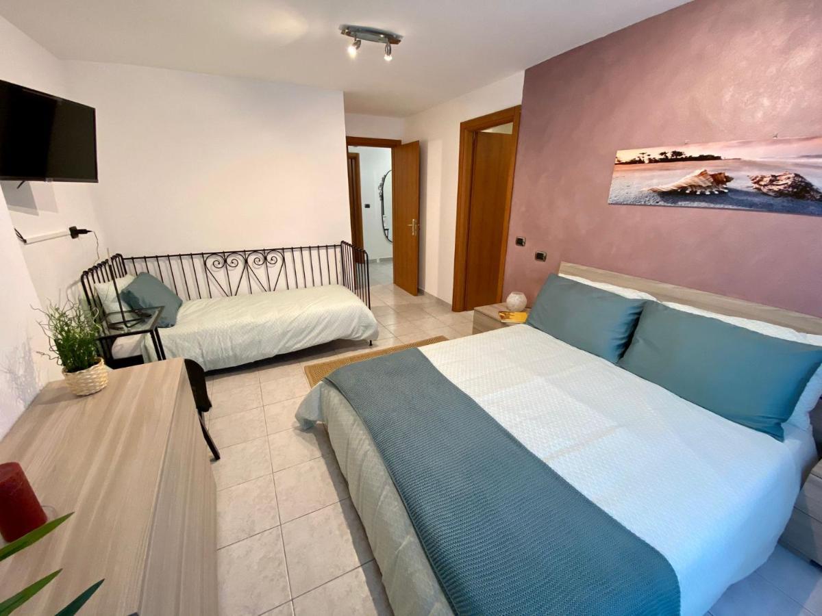 Appartamenti Diffusi Di Villa Fiorita Con Accesso Alle Piscine Della Struttura Principale Cattolica Ngoại thất bức ảnh