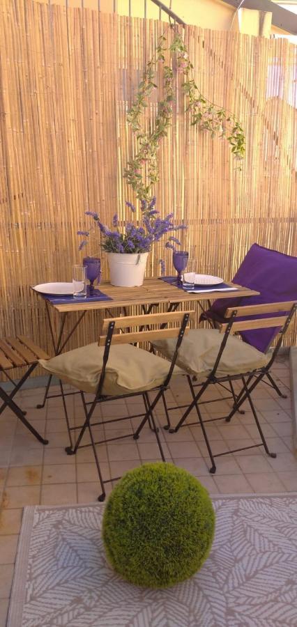 Appartamenti Diffusi Di Villa Fiorita Con Accesso Alle Piscine Della Struttura Principale Cattolica Ngoại thất bức ảnh
